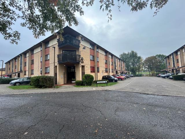 Johnston Place, Milton Keynes MK6, 2 bed flat to rent, £1,350 pcm | PrimeLocation