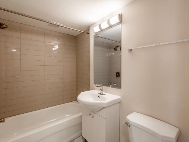 Joie De Vivre 1 Bedroom Apartment for Rent at 135 Boul Deguire, Montréal, QC H4N 1N8 Chameran