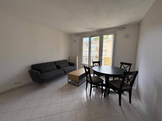 JOINVILLE LE PONT / APPARTEMENT MEUBLE 3 PIECES 53m2