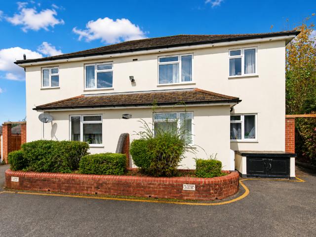 Jolyon Court, Meadow Walk, Cradley Heath B64, 2 bed maisonette to rent, £1,000 pcm | PrimeLocation