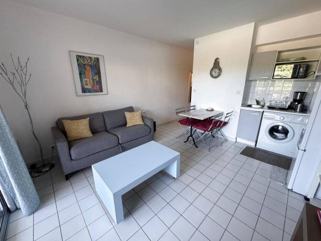Joli appartement meublé de deux pièces de 32.90 m² en rez de jar