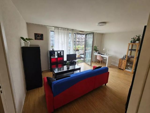 Joli appartement de 2,5 p au 2 étage, idéalement situé