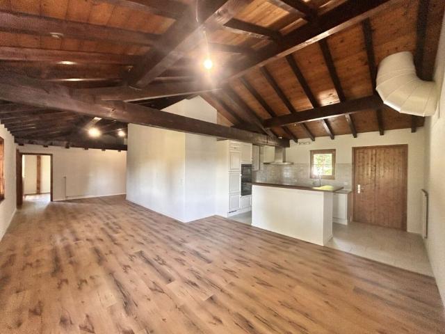 Joli appartement de 3.5 pièces dans une petite maison