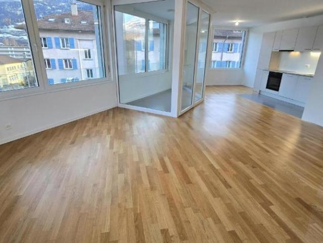 Joli appartement de 4.5 pièces au centre de Sion !