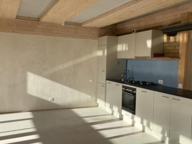 Joli appartement de 4 pcs au 2ème étage