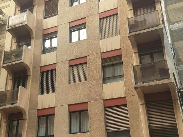 Joli appartement de 4 pièces au 3ème étage situé.