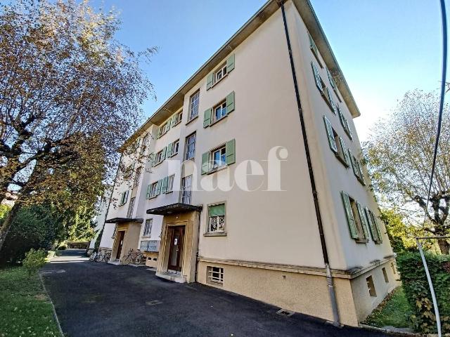 Joli appartement situé dans un quartier calme et.