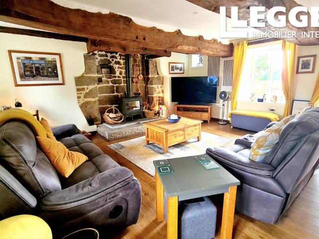 Joli cottage de campagne avec grand jardin et dépendances