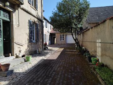Maison à louer à Saône-et-Loire - Jardin