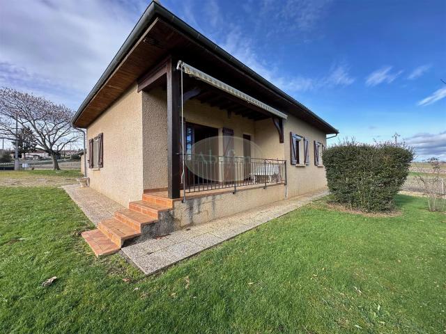 Joli plain pied, grand terrain 90m² Arné