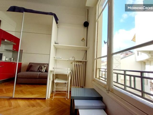 Joli studio dans le carré d'or