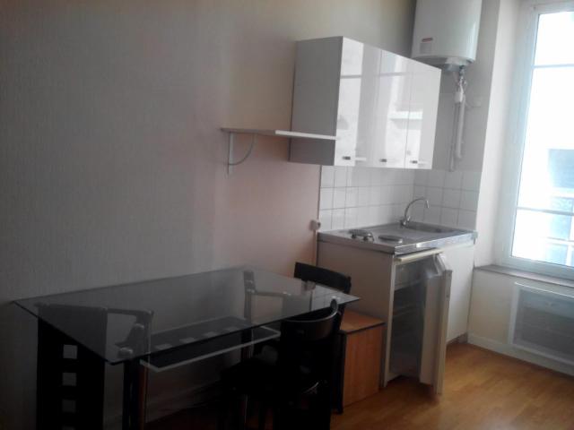 Joli studio meublé à louer VILLEURBANNE / CHARPENNE, Villeurbanne