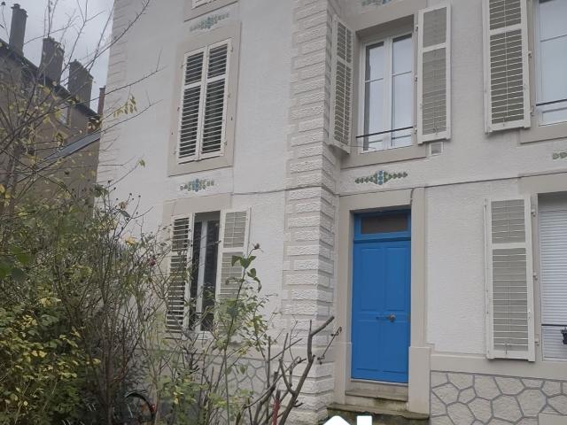 Joli studio meublé quartier SauruptSandrine Lioté.