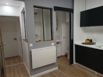 Joli Studio Paris XI loyer tout inclus