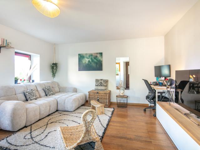 JOLI T4 DUPLEX AVEC JARDIN, TERRASSE, CAVE, GARAGE ET COUR A