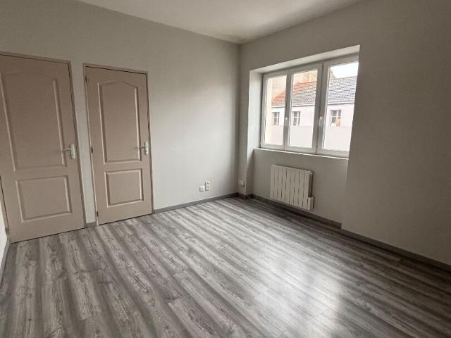Joli T2 rénové, Le creusot