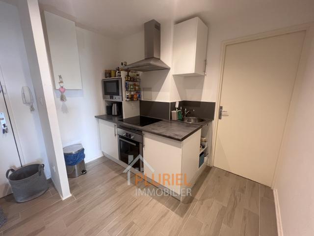 Joli 2 pièces 41.2m² à Neudorf Joli 3 pièces 58m² rénové au Contades à STRASBOURG Exceptionnel 3 pièces 92m² au PLAZA Magnifique 2 pièces 43.7m² au Contades Joli 1 pièce 29.7m² à Neudorf Magnifique 1 pièce 28m² meublé au Contades Magnifique chambre étudia