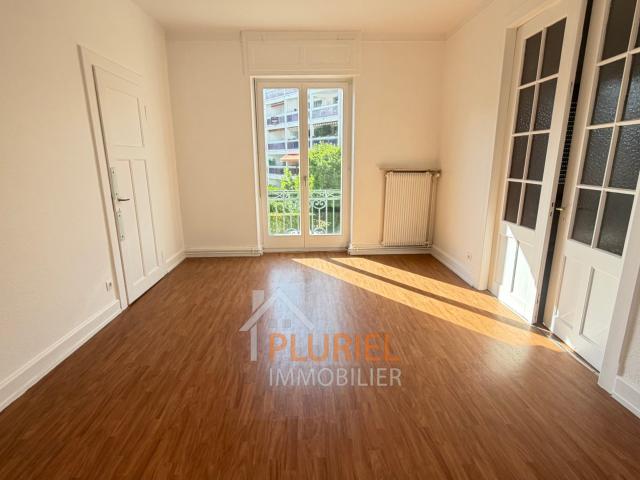 Joli 4 pièces 96m² à Neudorf Magnifique Studio meublé 24,08m² Quartier Forêt Noire / Esplanade EXCEPTIONNEL DUPLEX 3 PIÈCES MEUBLÉ EN CENTRE VILLE DE STRASBOURG Joli 3 pièces 73.7m² à la Krutenau Exceptionnel 2 pièces 65.4m² au PLAZA Magnifique 2 pièces 5