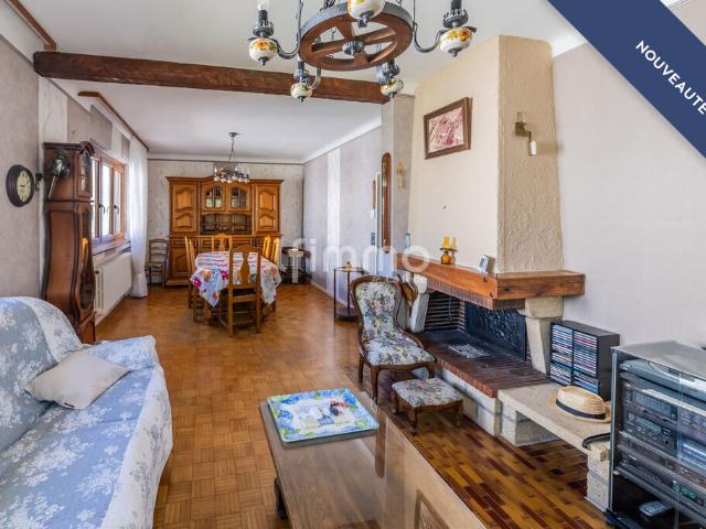 Jolie Construction: maison individuelle dotée d'un beau terrain