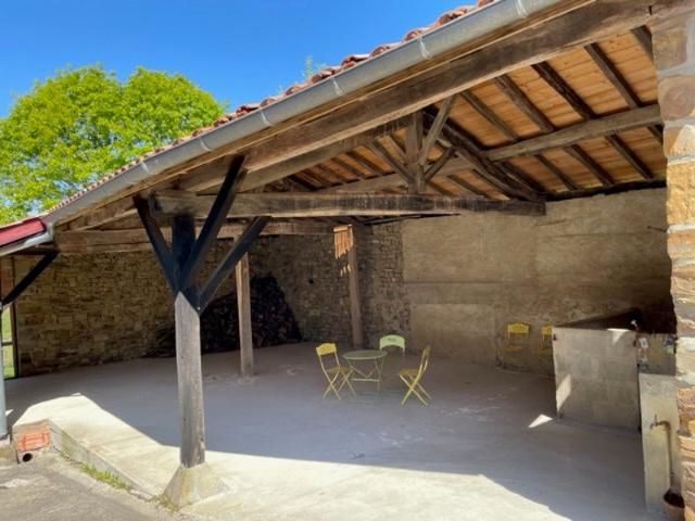 Jolie ferme à l'intérieur des terres