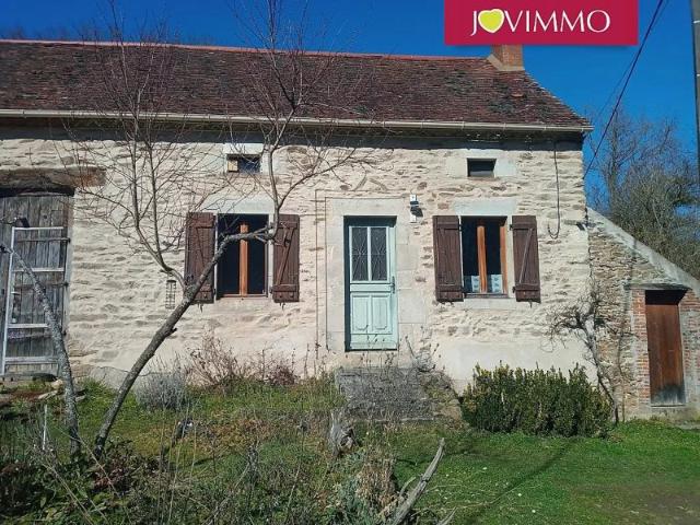 JOLIE FERMETTE À FINIR DE RÉNOVER SUR 1,8 HA