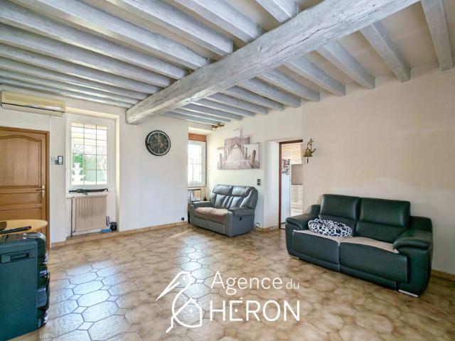 Jolie fermette en pierres 135 m2 avec terrain clos de murs