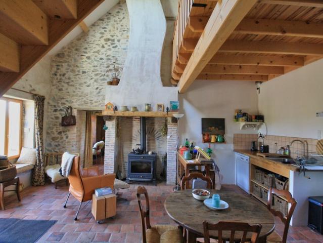 Charmante longère rénovée, dans un hameau calme
