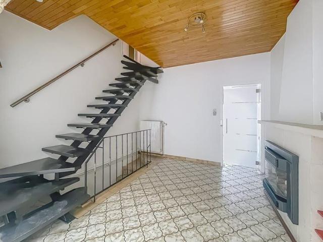 JOLIE MAISON 2 CHAMBRES AVEC COUR ET GARAGE