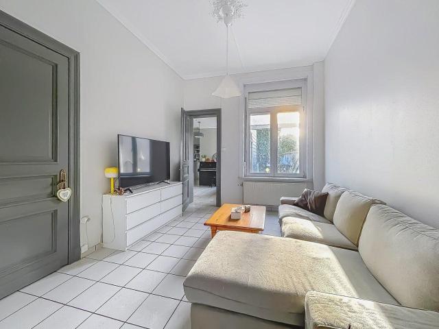 JOLIE MAISON 2 CHAMBRES AVEC JARDIN ET GARAGE