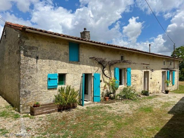 Jolie Maison 2 Chambres et Terrain Clos de Murs