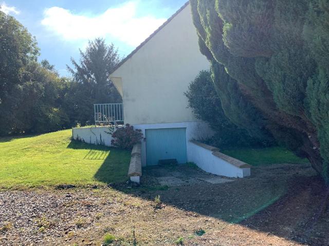Jolie Maison 4 pièce s 88 m2 sur magnifique parc au calme