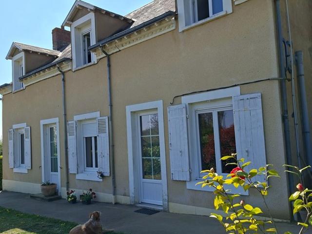 Jolie Maison 5 pièces rénovée, Fresnay sur Sarthe, et Bâtisse en pierre, hangar avec jardin