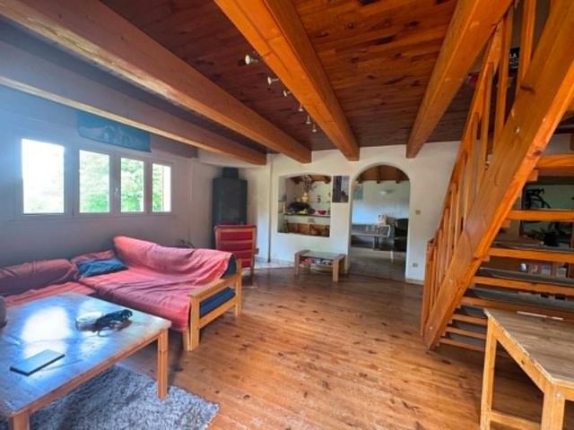 Jolie Maison Atypique avec grand terrain 5000m² – CHARENS DIOIS
