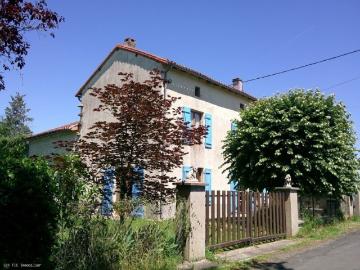 Jolie Maison Avec Un Beau Terrain