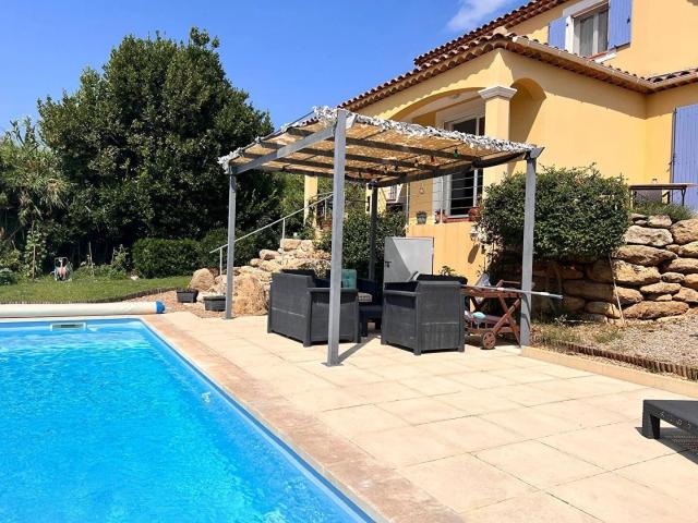 Jolie maison avec vue dominante à Maussane les Alpilles 123m² Maussane les Alpilles