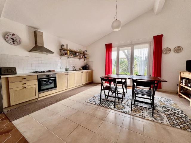 Jolie maison avec jardin paysager, à pied du centre ville et. 103m² Carcassonne