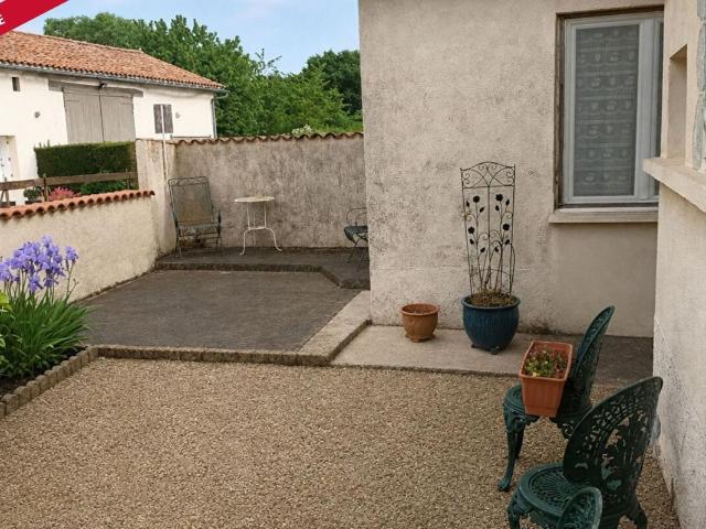 Jolie Maison dans le commune de Savigne