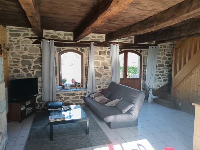 JOLIE MAISON DE CAMPAGNE T2 A LOUER