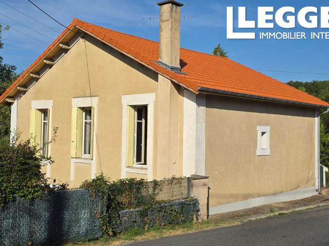 Jolie maison de caractère avec garage et jardin, toutes commodités à proximité