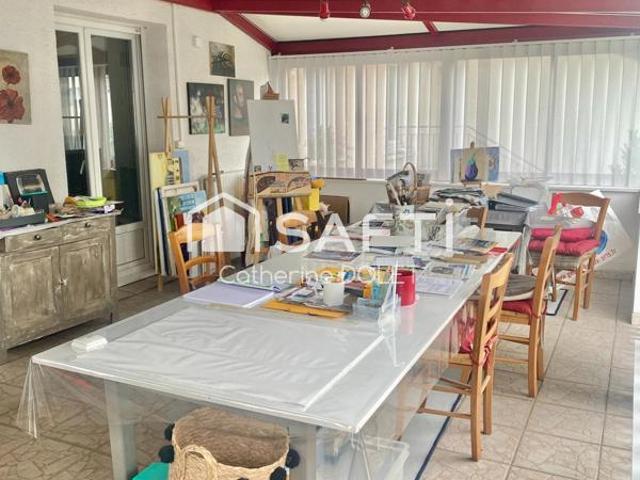 Jolie maison de famille avec véranda et jardin