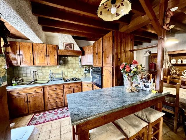 JOLIE MAISON DE VILLAGE A QUERIGUT