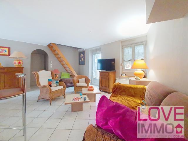 SOUS COMPROMIS * Jolie maison de ville de 80 m2 sur une parcelle de 216 m2