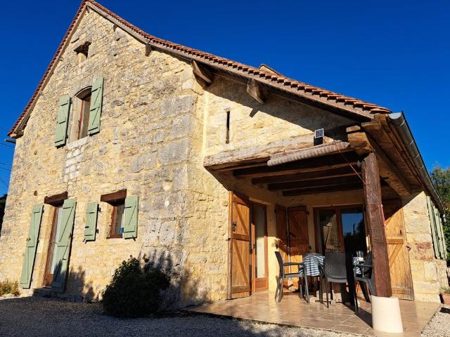 Jolie Maison en Pierre avec Piscine dans Hameau 93m² Saint Projet
