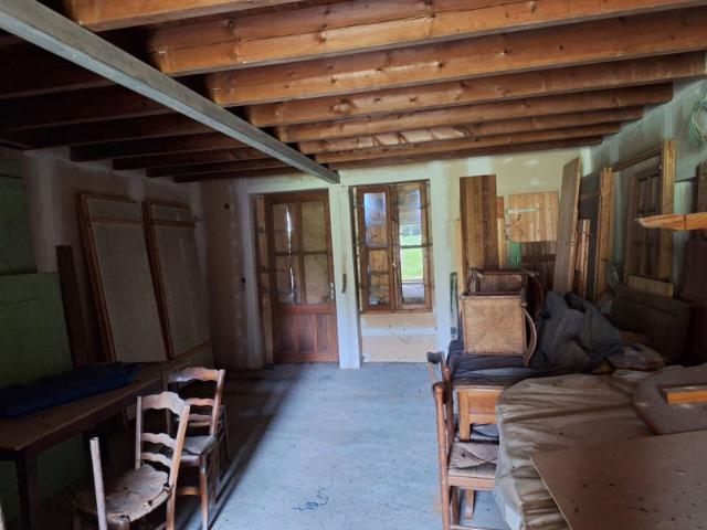 Jolie maison en pierre à rénover