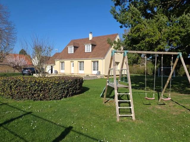 Jolie maison familiale 5 Chambres 8 min de Nogent le roi
