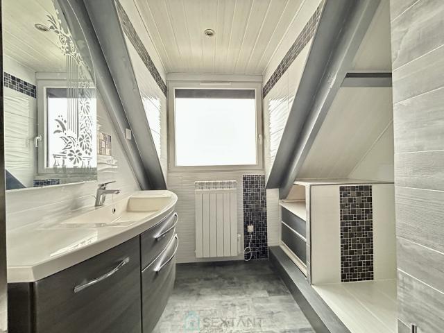 Jolie maison individuelle sur sous sol complet