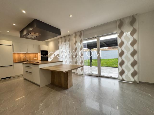 Jolie maison moderne de 90 m2 construction 2022 avec jardin sur 2,18 ares