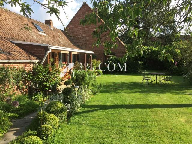 JOLIE MAISON SEMI PLAIN PIED AU CALME 142 m2 4/5CH