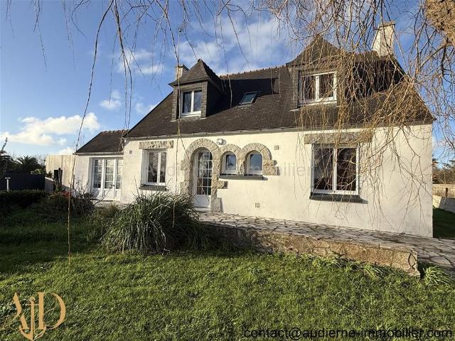 Jolie maison rénovée de 1975 500 mètres de la plage et des. 112m² Audierne