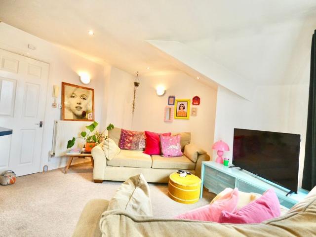 Jordean Court, 12 Brook Street, Le12